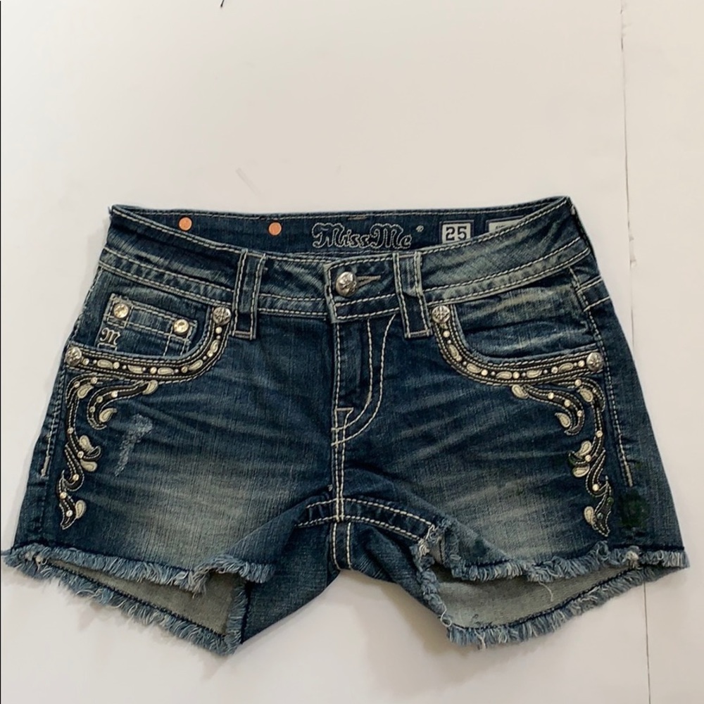Authentic Miss Me women’s shorts size 25